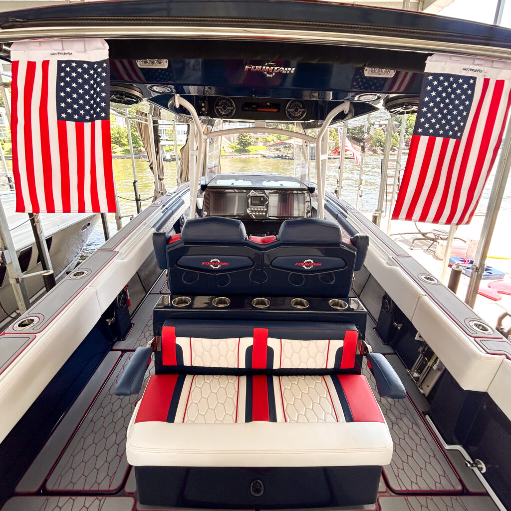 Clean Boat Lake of the Ozarks, Missouri